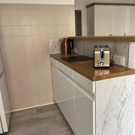 Entre Plages Et Monaco Climatise Parking רוקברון-קאפ-מרט