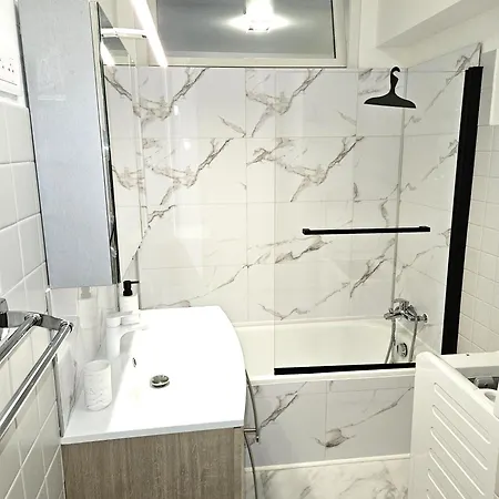 Entre Plages Et Monaco Climatise Parking * רוקברון-קאפ-מרט